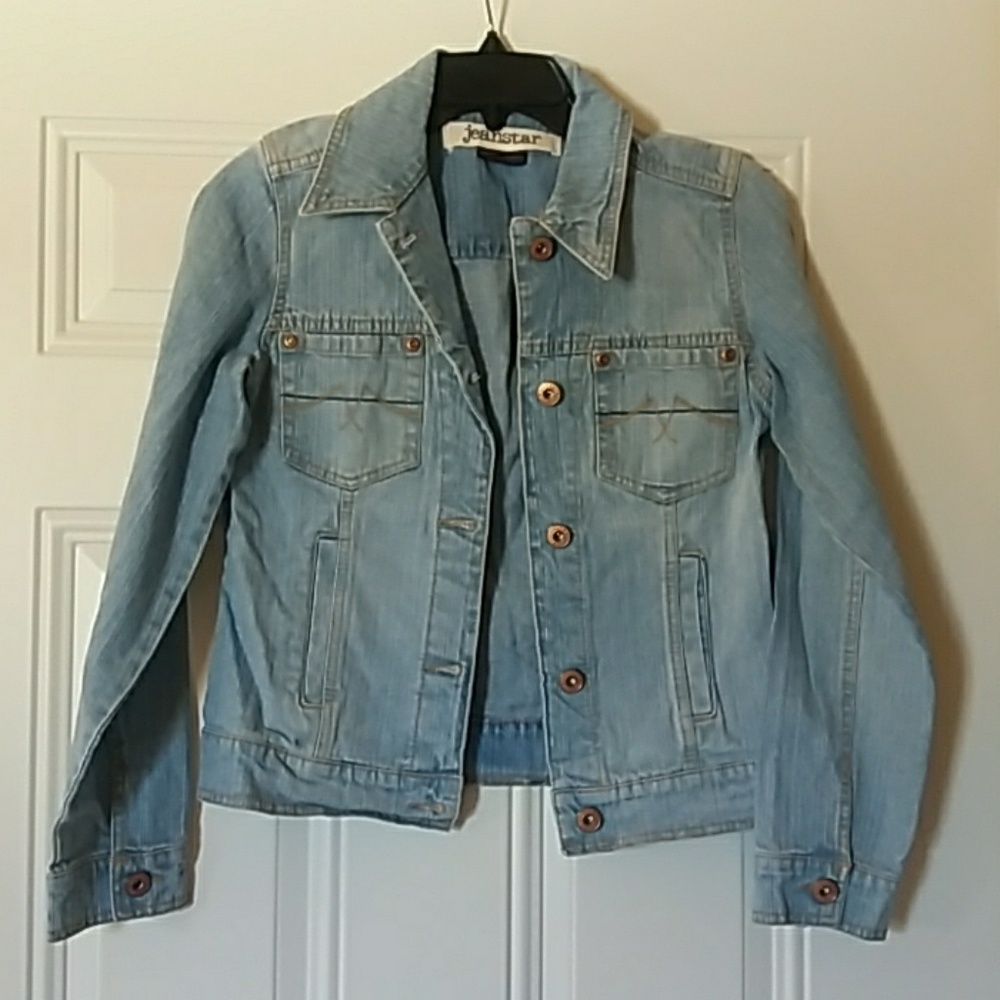 Jean Star brand Cute jean jacket. Never worn.